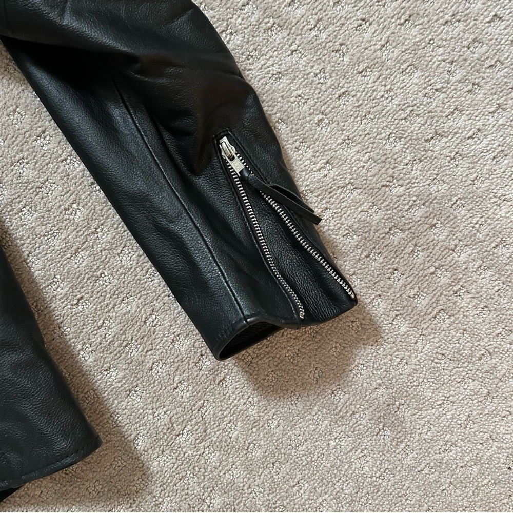First riding. Gear Men's Black Leather motorcycle Jacket. Silver zippers. New! - Picture 11 of 14